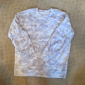 Perfectly oversized crew, worn only a few times